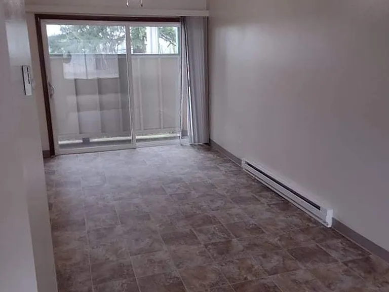 4501 NE 51st St — Photo 3