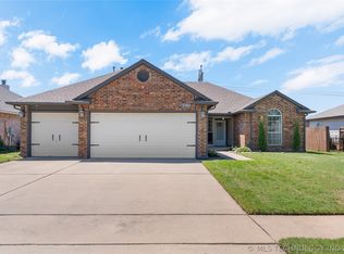 13282 S Maple St, Glenpool, OK 74033
