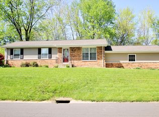 16 Hickory Hill Ln, Glen Carbon, IL