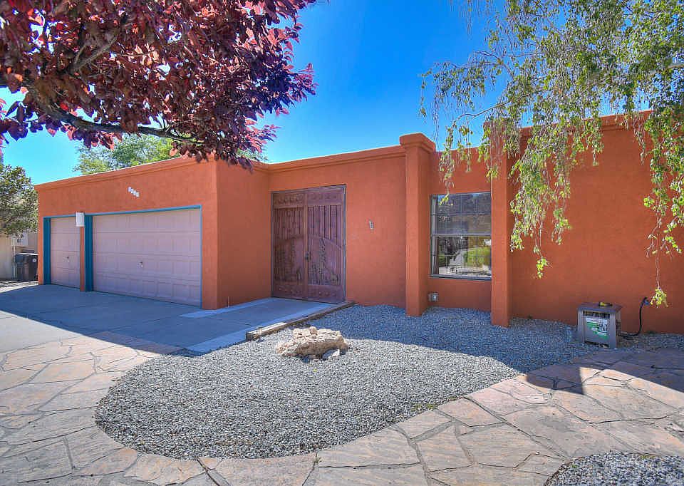 1st image of 4019 Calle Pino NE