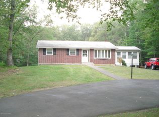 359 Fish Hill Rd, Tannersville, PA 18372