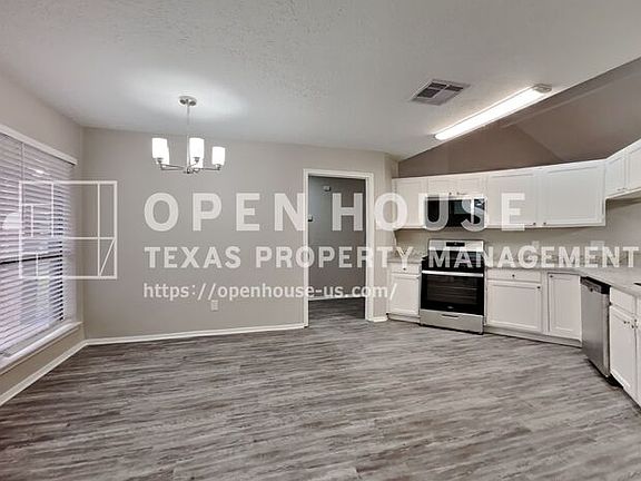 4th image of 4622 Pecan Grove Dr