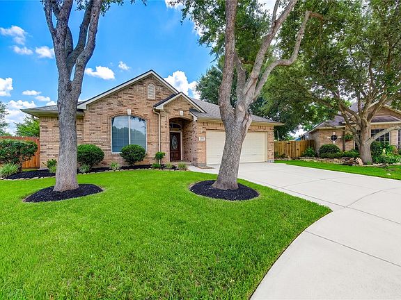 2nd image of 226 Rolling Springs Ln