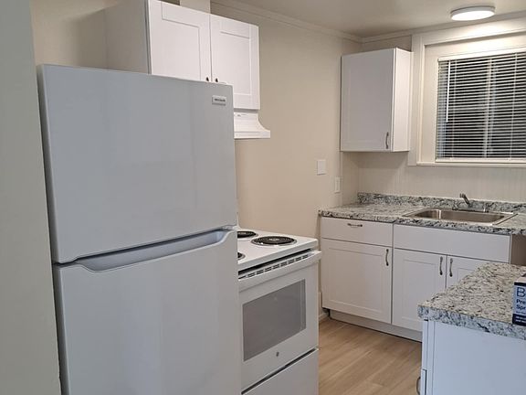 2nd image of 839 N Elliott St #D