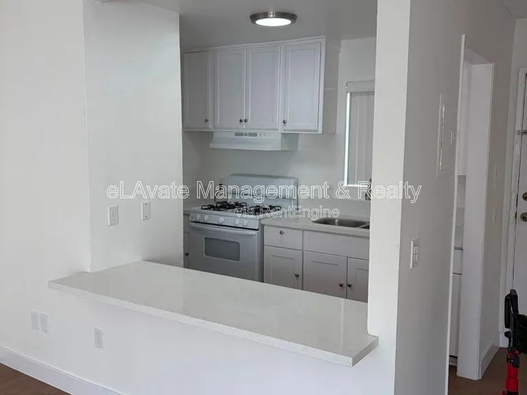 6815 Kelvin Ave. — Photo 12