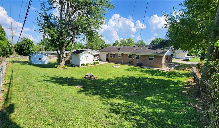 505 Kent Dr — Photo 10