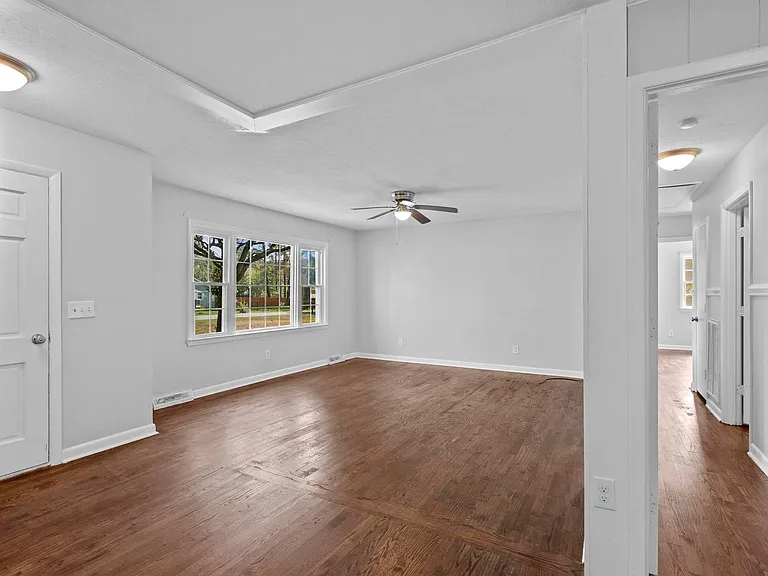 5410 Rollin Rd — Photo 3