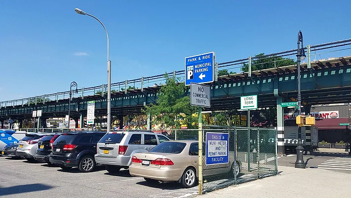 Sold by Gerard Desgranges Realty | media 38