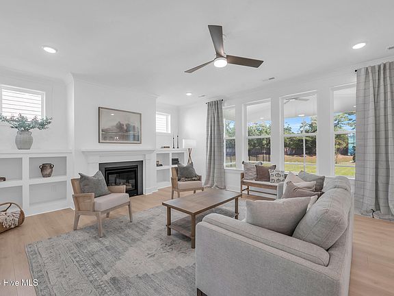 2nd image of 553 Sailor Sky Way #392