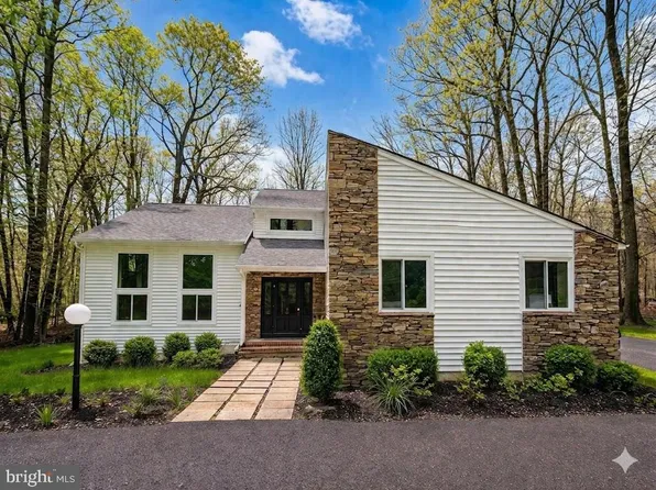 7 Shadow Ct, Owings Mills, MD 21117