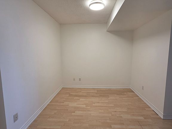 4th image of 761 Bay St Unit 2404
