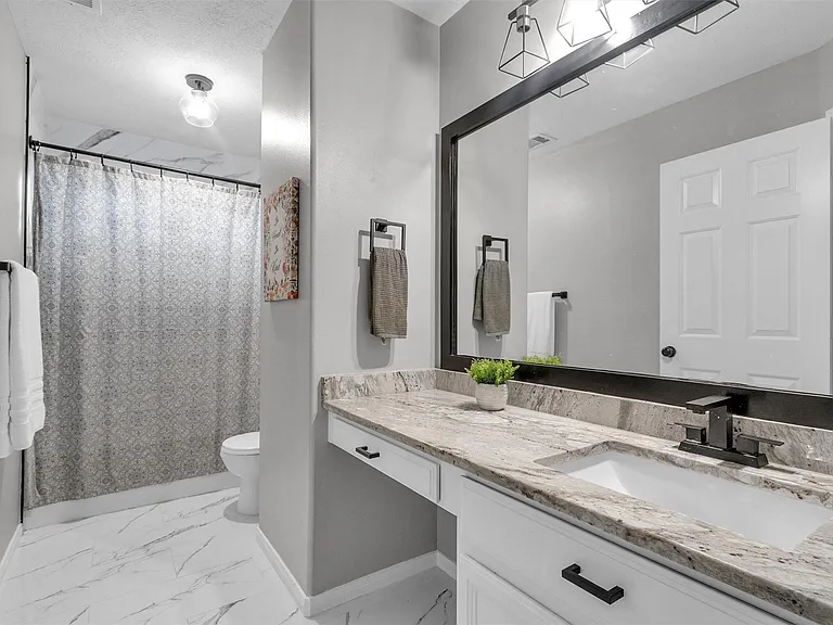 3002 E Lake Falls Cir — Photo 37