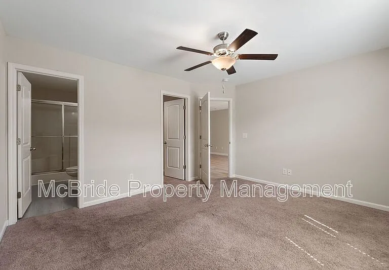 957 Madrid Ct — Photo 12