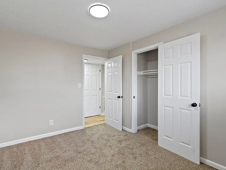 The Vistas Apartment Homes — Photo 24