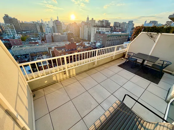 340 East 23rd Street image 6 of 24