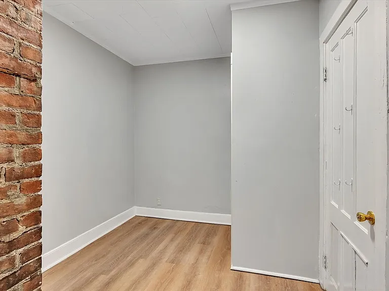 57 1/2 Saratoga Ave #1N — Photo 9
