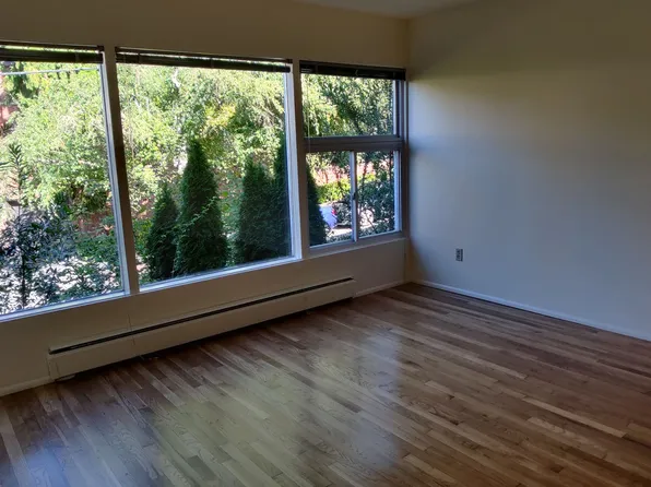 735 Belmont Ave E #203, Seattle, WA 98102