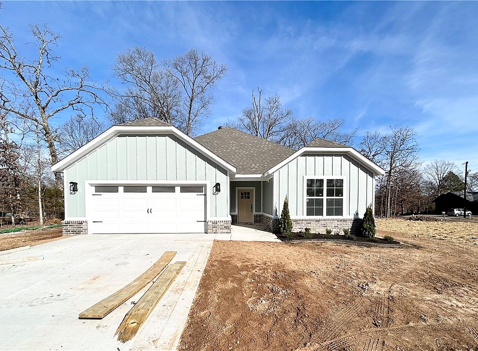 1st image of 39 Dunbarton Dr