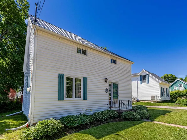 3 Howard St, Victoria, PE C0A 2G0