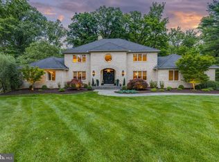 8 Rockland Vue Ct, Towson, MD 21204