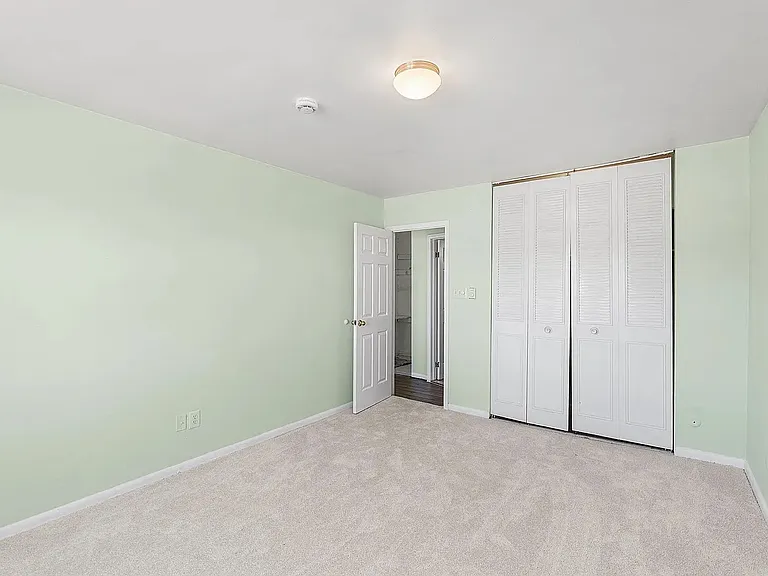 Old Egg Harbor Road Oxford Vlg — Photo 4