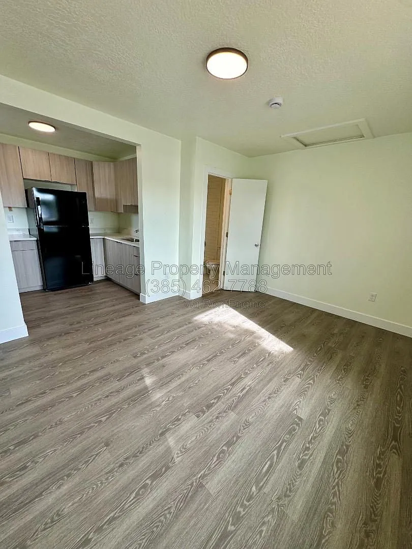 Studio, 1.0 bath, $850 — Photo 2