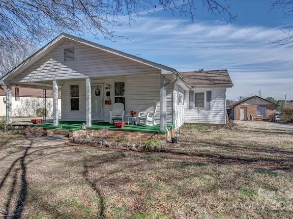 313 Derr St, Stanley, NC 28164