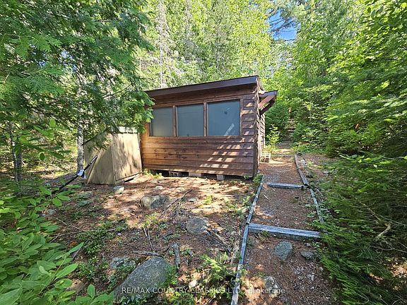 5th image of 474 A Spectacle Lake Rd