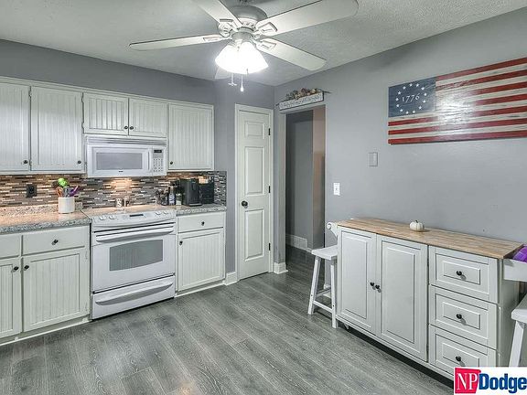 4th image of 5706 S 114th St
