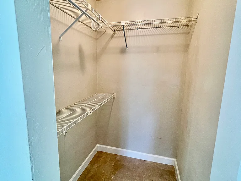 245 Lanchester Ct — Photo 18
