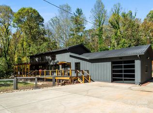 32 Campground Rd, Asheville, NC 28805