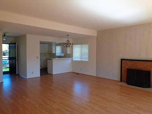 Living room dining area