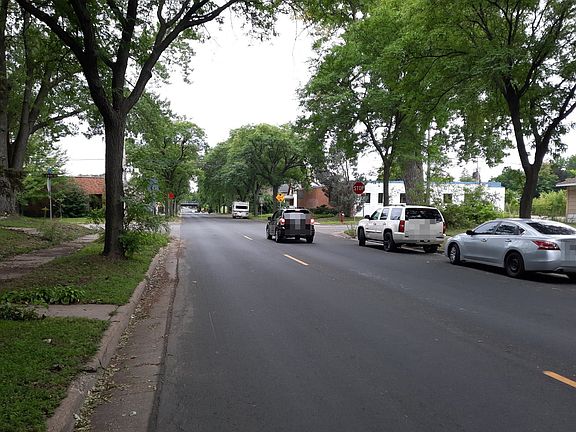 5th image of 2541 31st Ave S