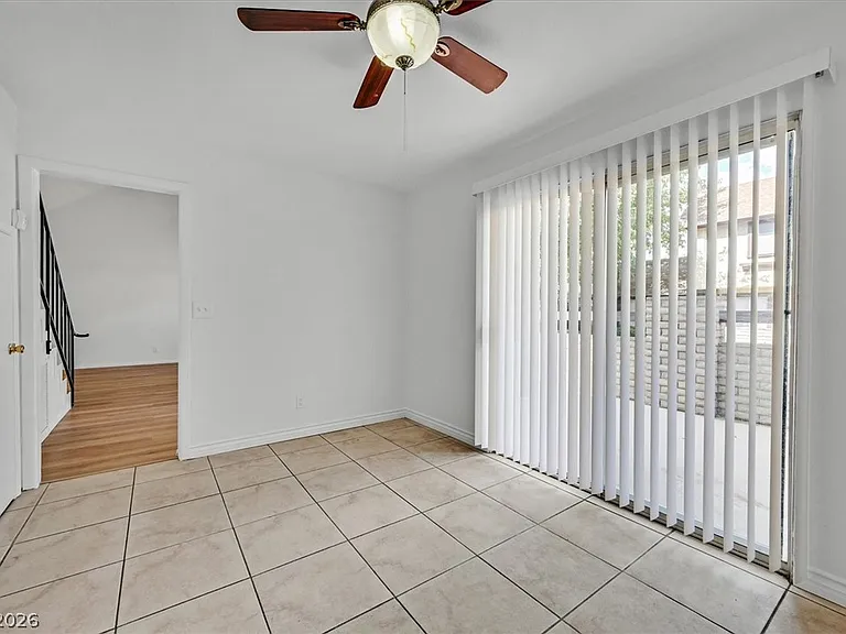 4474 Buena Vista Dr — Photo 6