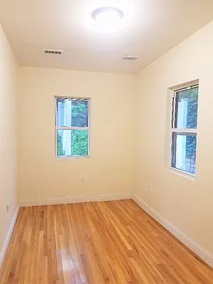 Rented by EXR | media 24