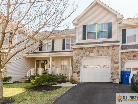 203 Concord Pl, North Brunswick, NJ 08902