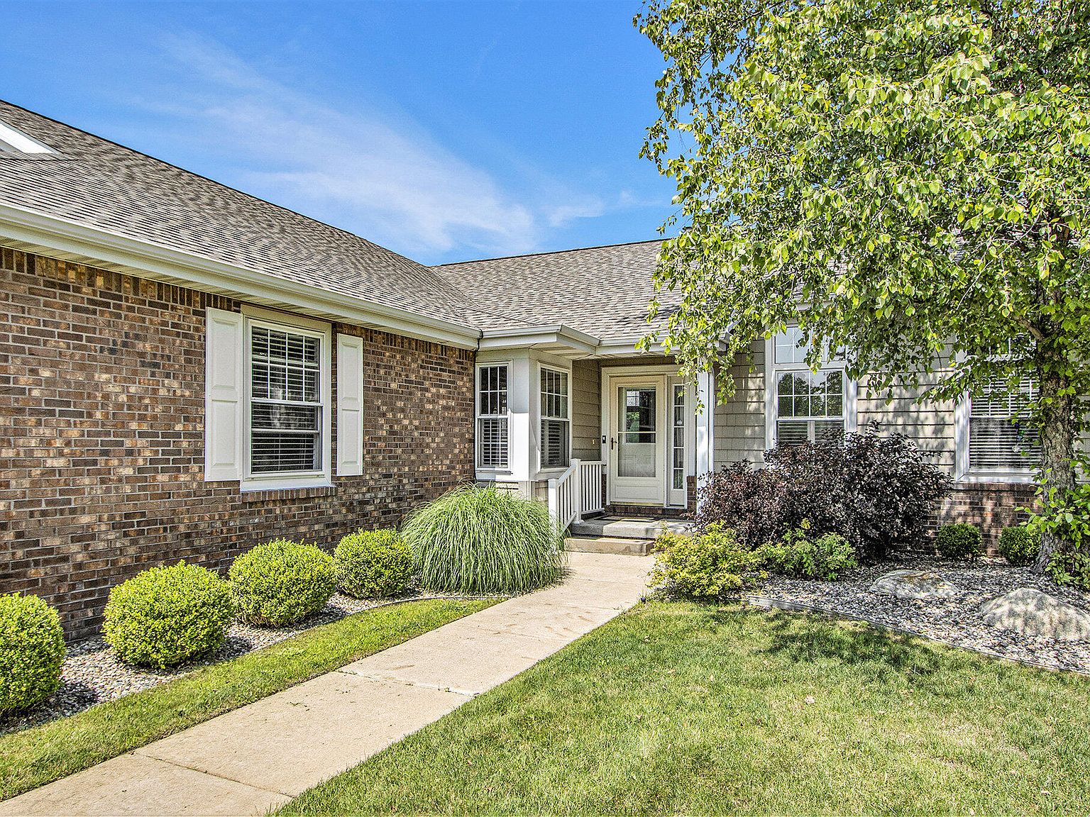 1184 S Village Cir, Kalamazoo, MI 49009 Zillow