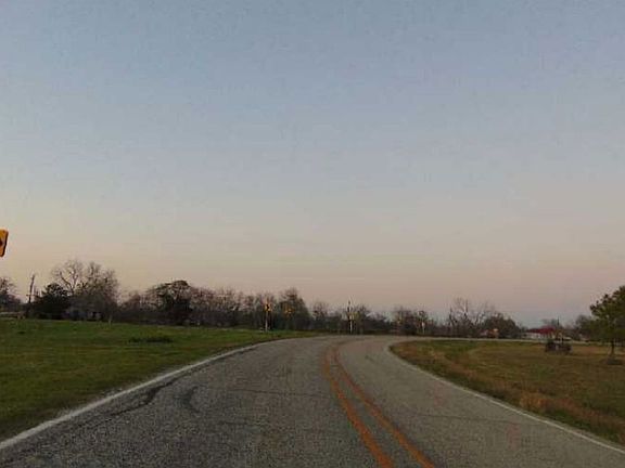 Exterior Neighborhood (street photo)