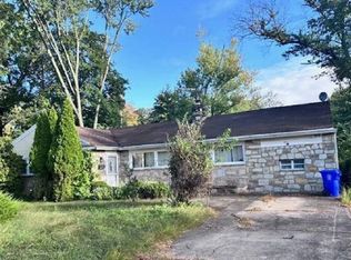 7913 Newbold Ln, Laverock, PA 19038