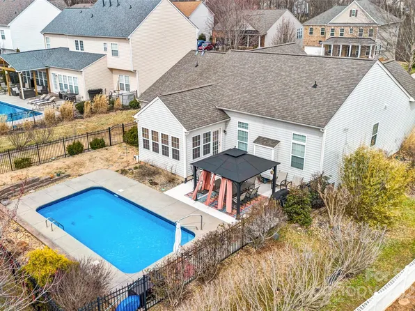 162 Pecan Hills Dr, Mooresville, NC 28115