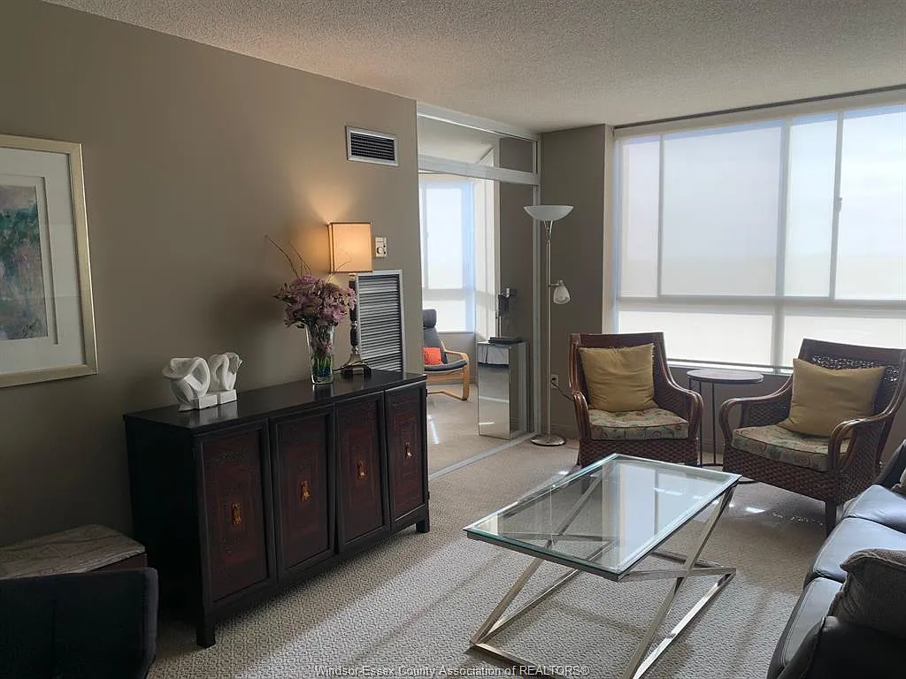 1 bed, 1.0 bath, $1,950 — Photo 4