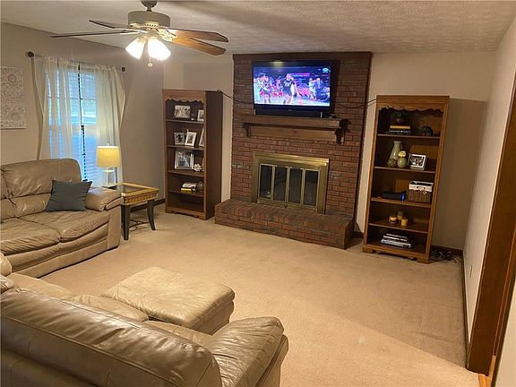 3rd image of 4970 Bridlewood Cir SE