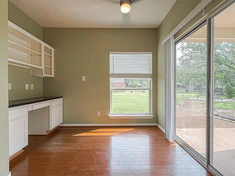 14403 Vlasta St — Photo 14