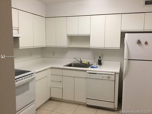 2nd image of 5151 Collins Ave APT 727