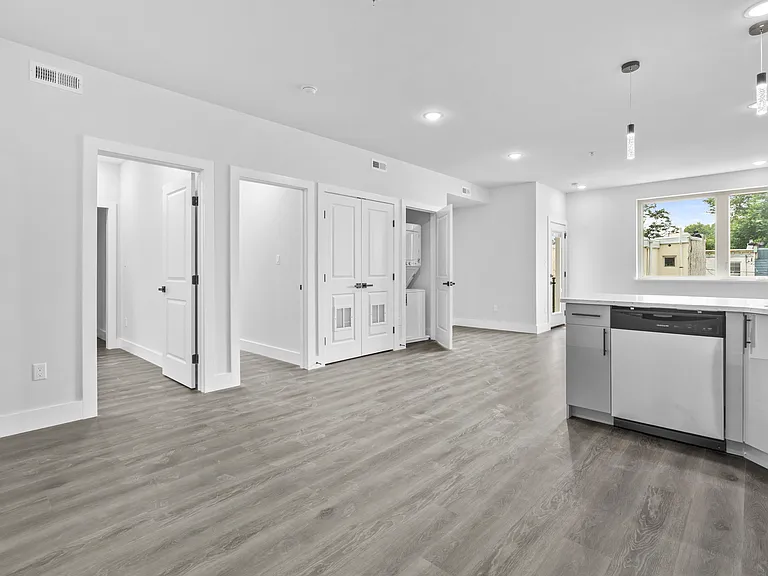 1108 W Dauphin St #201 — Photo 13