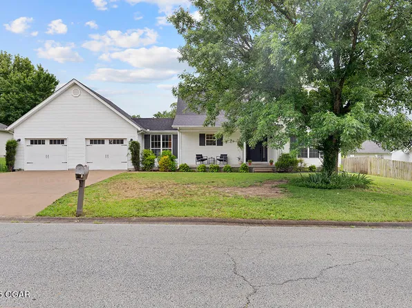 202 Briarbrook Dr, Carl Junction, MO 64834