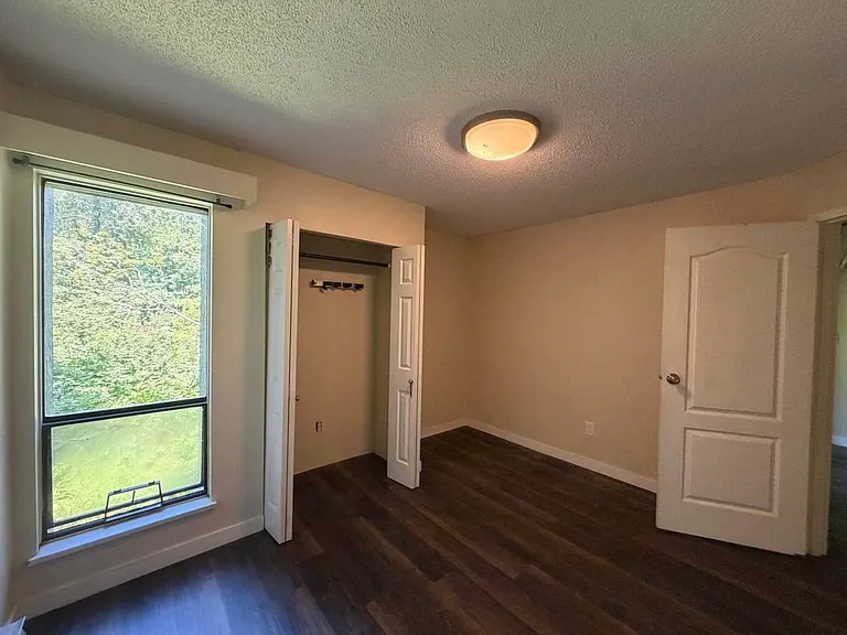 1210 Pacific St — Photo 13