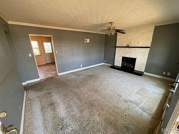 5th image of 413 Crestview Dr