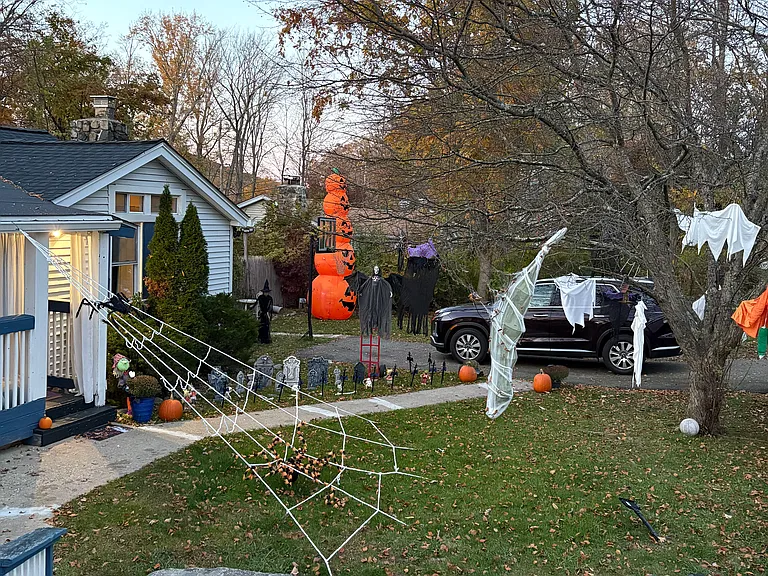 10 Beech Dr — Photo 11