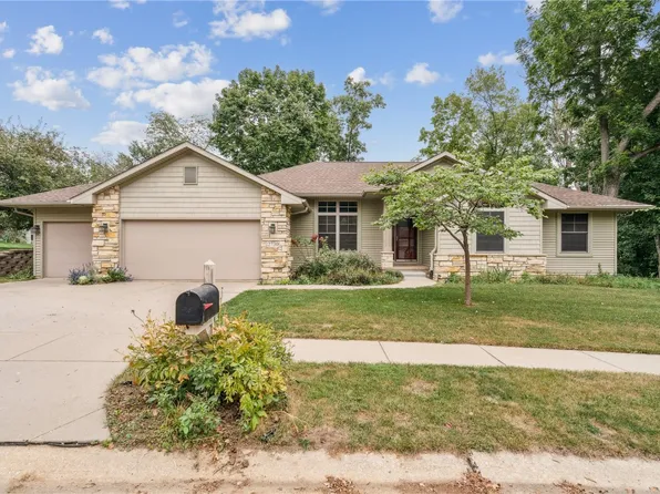 2730 Granite Ct NE, Cedar Rapids, IA 52402